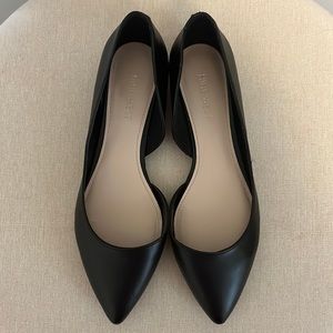 Nine West Saige black flat -size 8